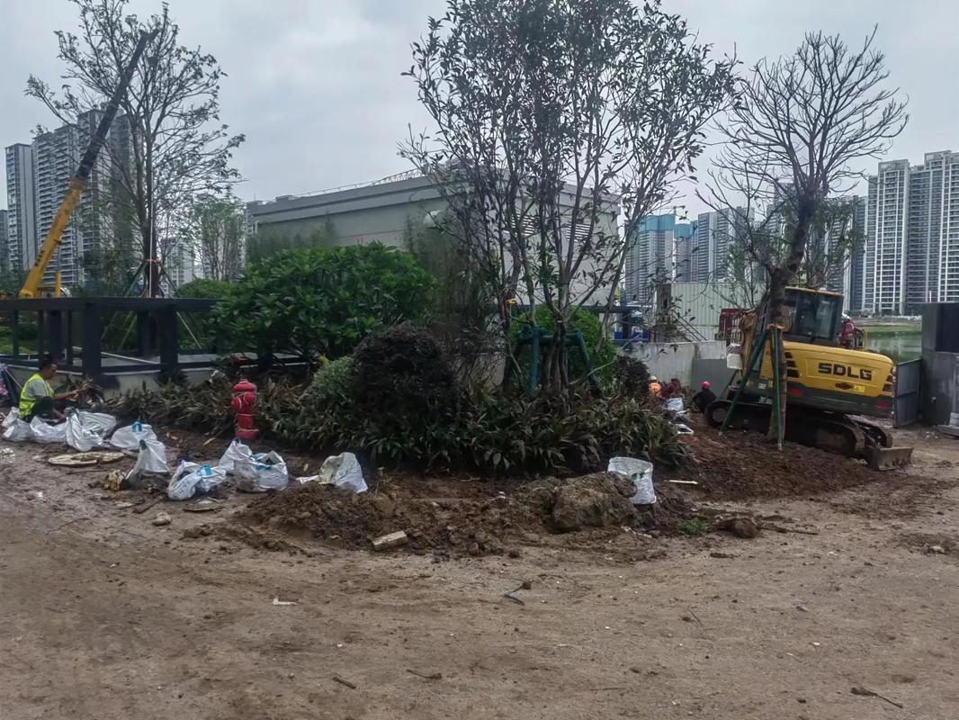 雨天施工挑戰(zhàn) 園林景觀工程如何應(yīng)對(duì)惡劣天氣